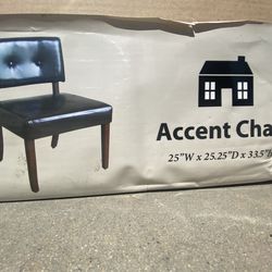 Tufted Accent Chair, faux leather with wooden legs