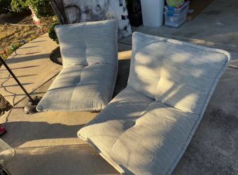 Ashley’s Reclining Chairs / living room / college