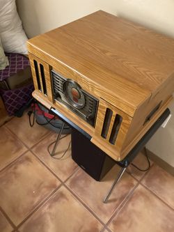 Record Player, CD , Radio 