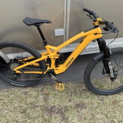 2023 Trek/Bikes/Fuel/EXe/9.8/Shimano/XT/Mountain/Bike/e-Bike/MTB Medium/Frame