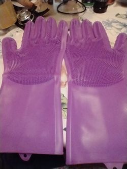 Gloves 
