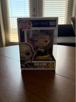 Funko Pop! Plus The Lord of the Rings Gollum #1831 Glow in the Dark