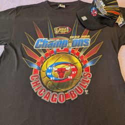 1998 Bulls vintage starter hat & tee $50 for both
