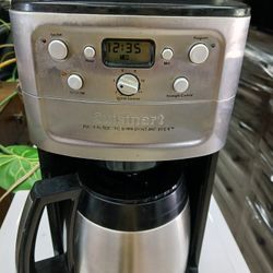 Cuisinart fully programmable Burr Grind & Brew, 12 Cup Automatic Coffeemaker, mod. DGB-900BC