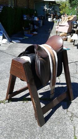 English riding saddle. Argentine, awesome shape.