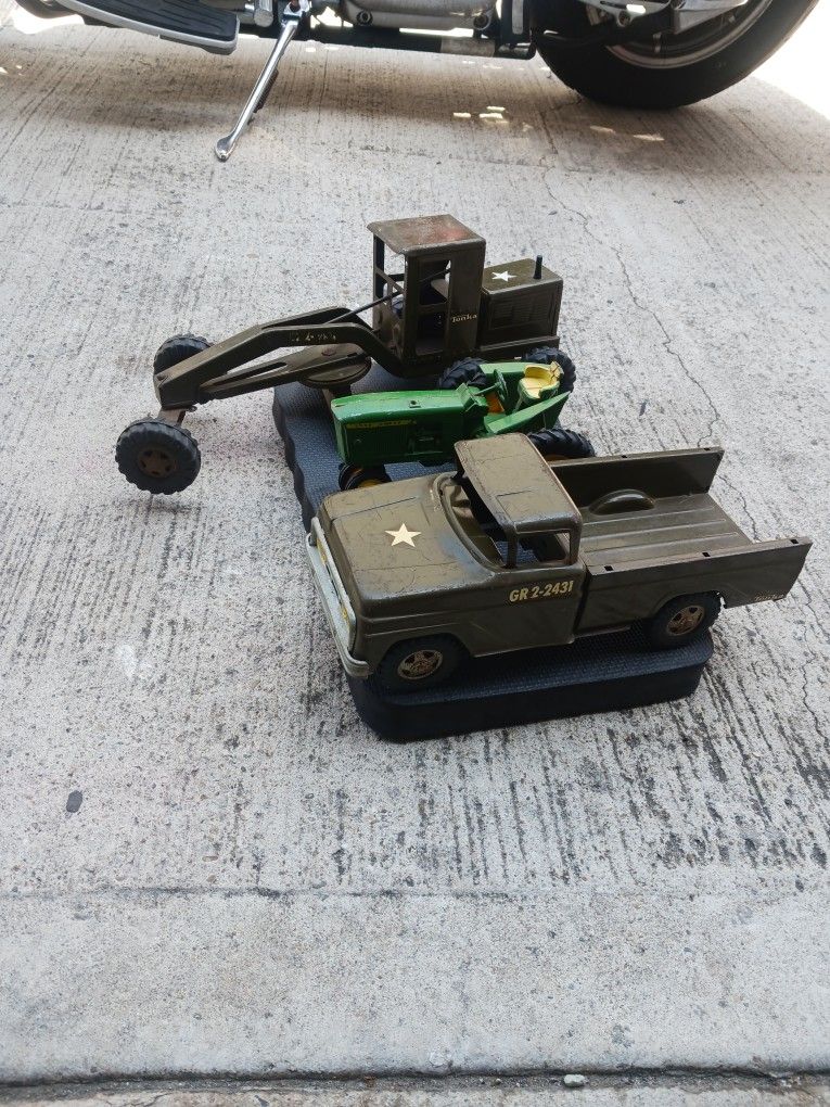 3 Tonka GR-2-2431 $80 for 3 Car