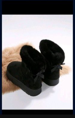 Black Platform Fuzzy Boots With A Bow