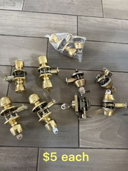 Interior Door Knob with Lock
