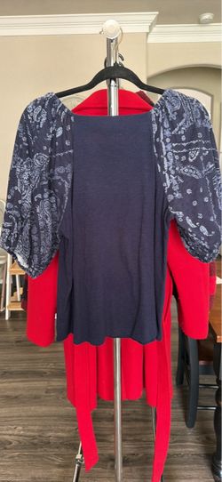 Navy and Red Paisley Puff Sleeve Top