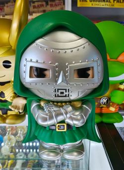 Dr Doom Marvel Avengers PVC Bank