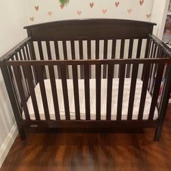 Graco Convertiable Crib