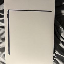 Macbook Air M3 midnight color