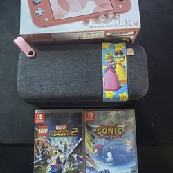 Nintendo Switch Lite Coral