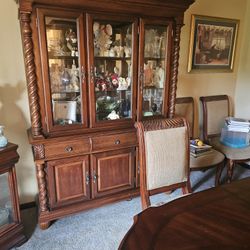Vintage Hutch , Table w/6chairs And Extra Leaf