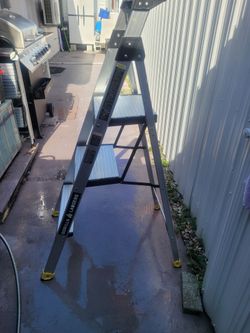 Escalera 33.5"