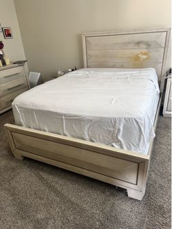 Queen Size Wood Bed Frame