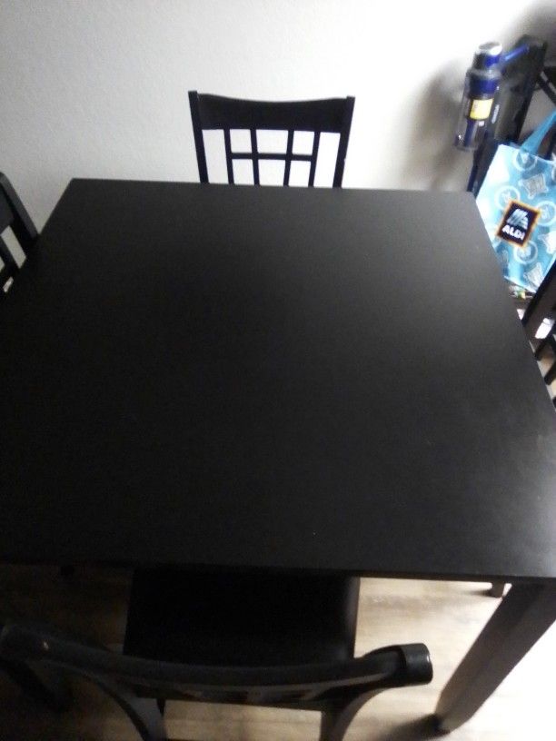 Black 4 Chair Table