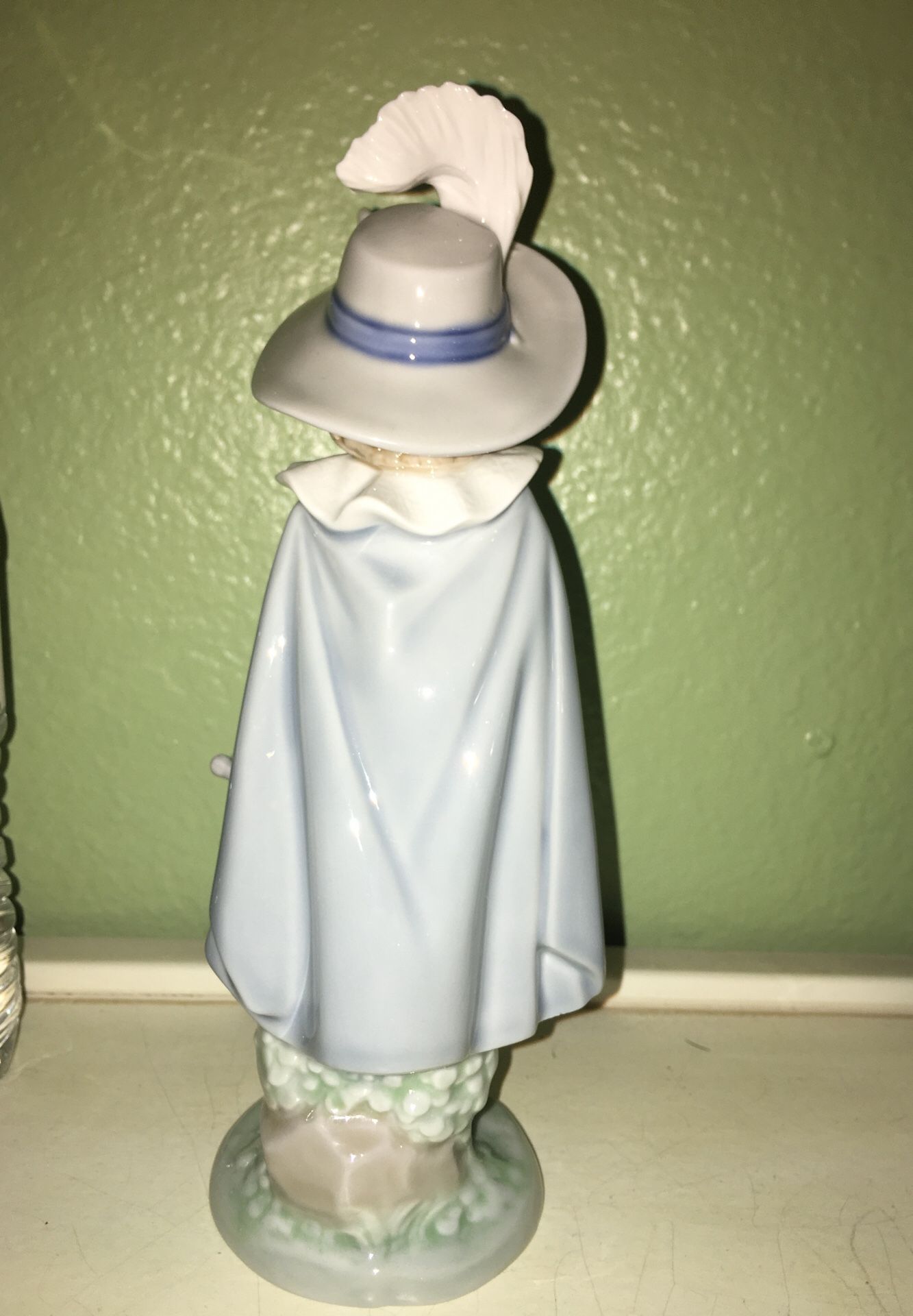Nao by lladro figurine