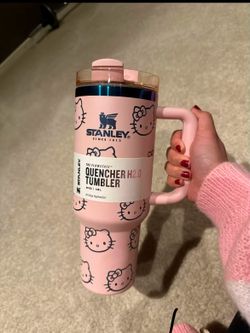 Hello Kitty Stanley Cup 40 Oz Read Description 