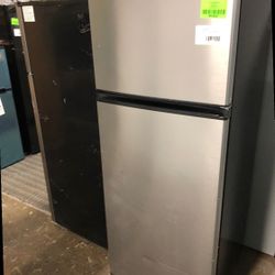 Vissani MDFF7SS 7.1 cu. ft. Top Freezer Refrigerator