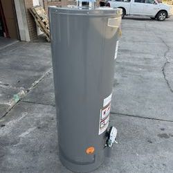 Rheem

Performance 50 Gal. Tall 38,000 BTU Natural Gas Water Heater