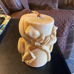 6”x5” Tree Frog Pillar Candle Never Used Unique 