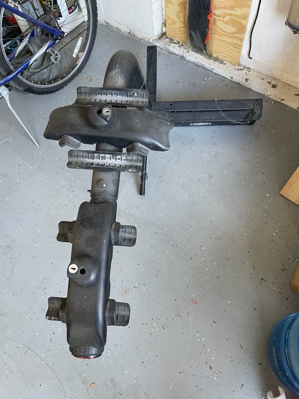 Bauer 4 Bike Swing Away Rack