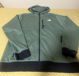 The North Face Hoodie 