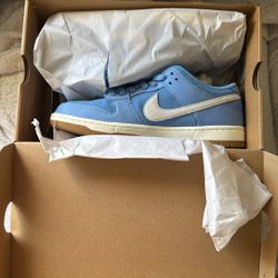 Nike Sb Dunks Size 9 University Blue Gum
