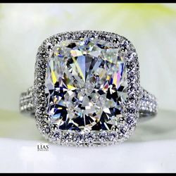 New 18k White Gold Engagement Ring 