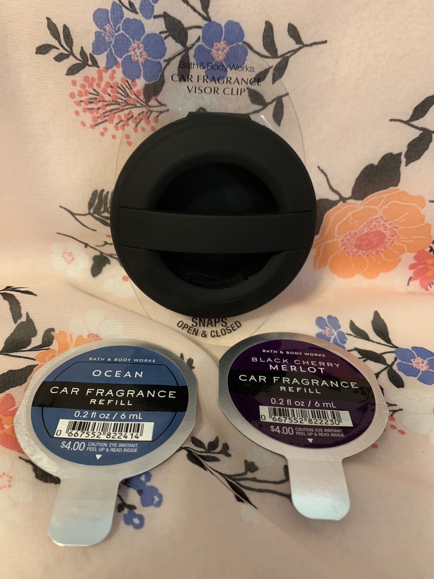 Bath and Body Works Car Fragrance Clip And Two Refills