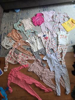 11 pairs old navy pjs 3T