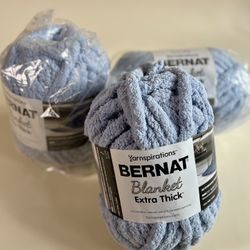 3 BERNAT Blanket Extra Thick Yarn 600g FOG BLUE  Polyester