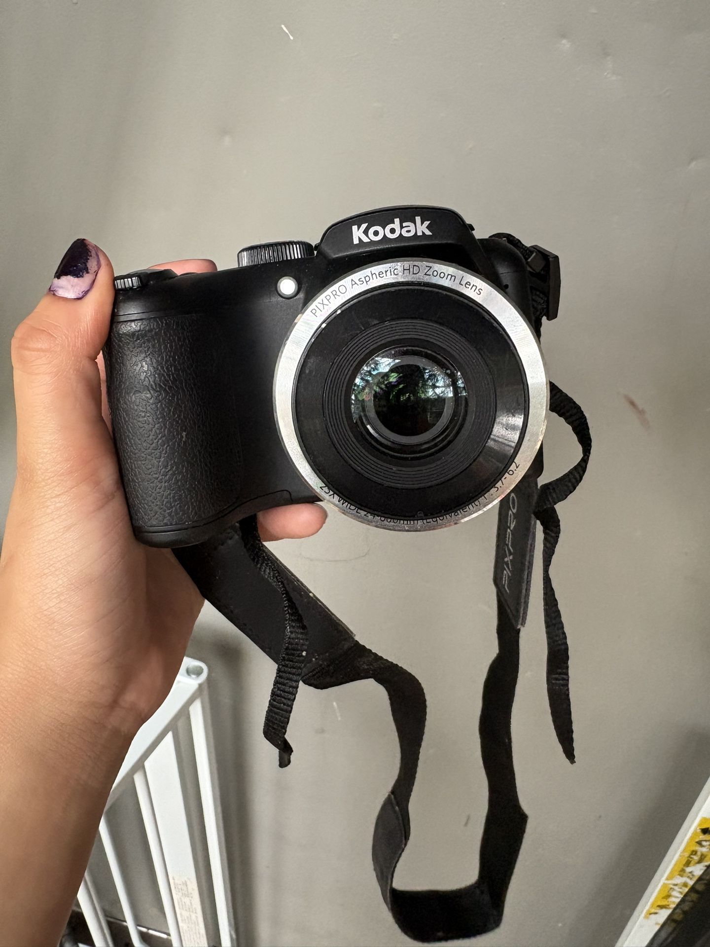 black kodak camera