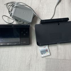 Nintendo 3DS With Game And Charger