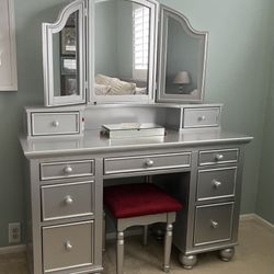 Silver Vanity + Trifold Mirror + Stool