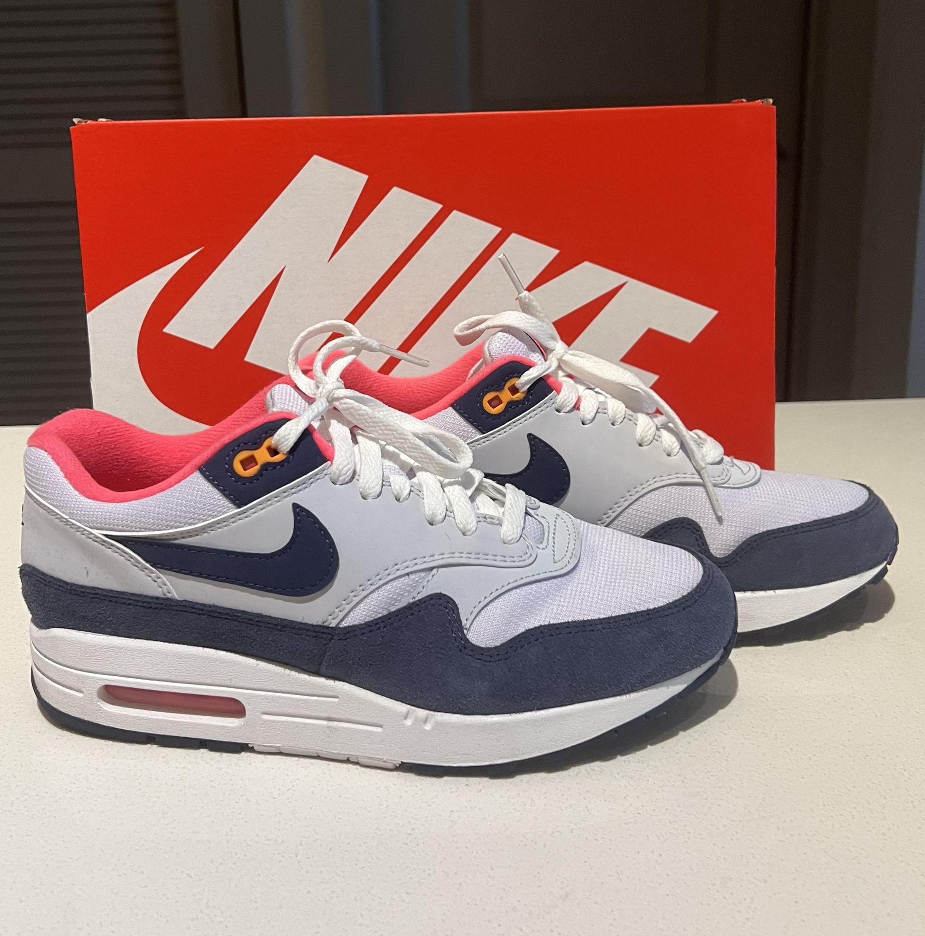 Nike Air Max 1 Women’s Size 8.5