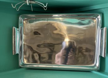 Pottery Barn Beautiful tray made of solid metal finished in Silver, Size 18''x10''/45x25cmcm