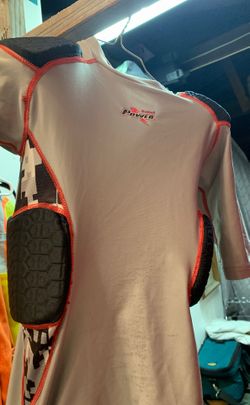 Upper body protective girdle