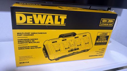DEWALT 4-Port Fast Charger DCB104 12V / 20V MAX (