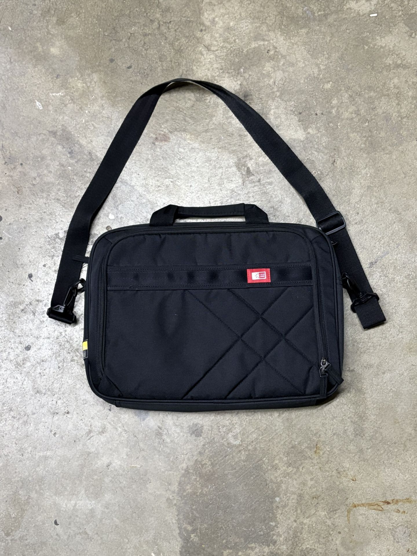 Case Logic Side Laptop Bag