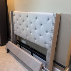 Like New Full Size Bed Set