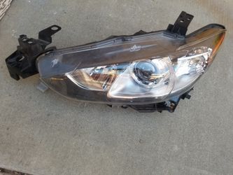 2016 Mazda 6 left headlight