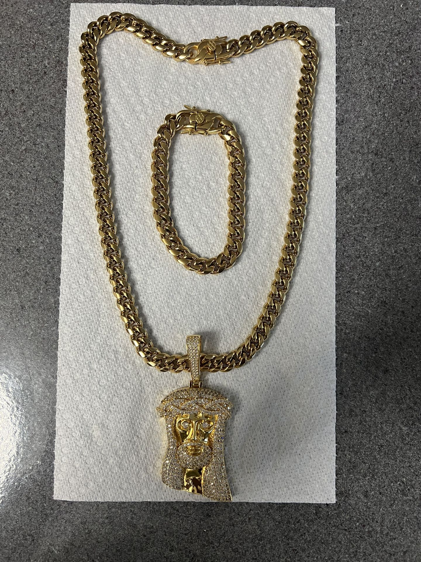22 Inch Cuban Chain & Bracelet, 18k Gold Plated Laminated…$200