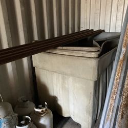 Plastic Dumpsters Storage Bins