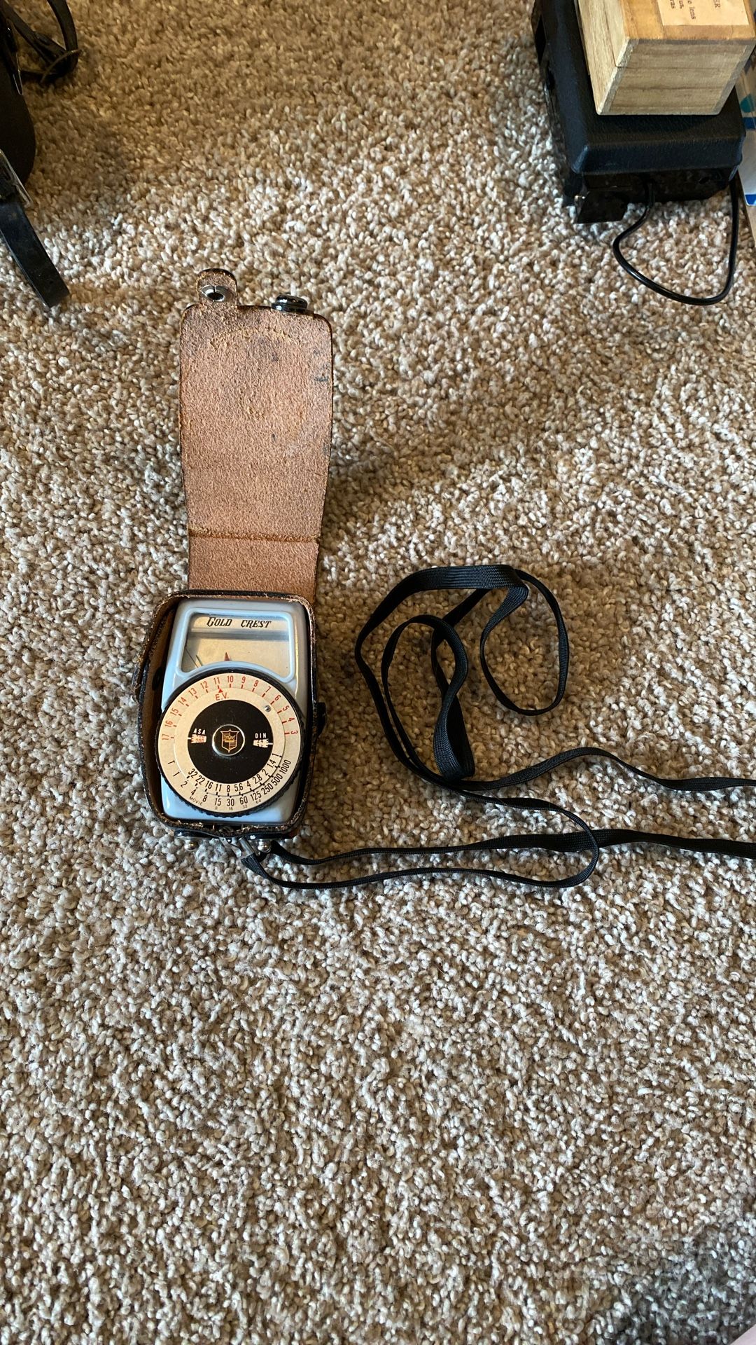 Gold Crest Light Meter