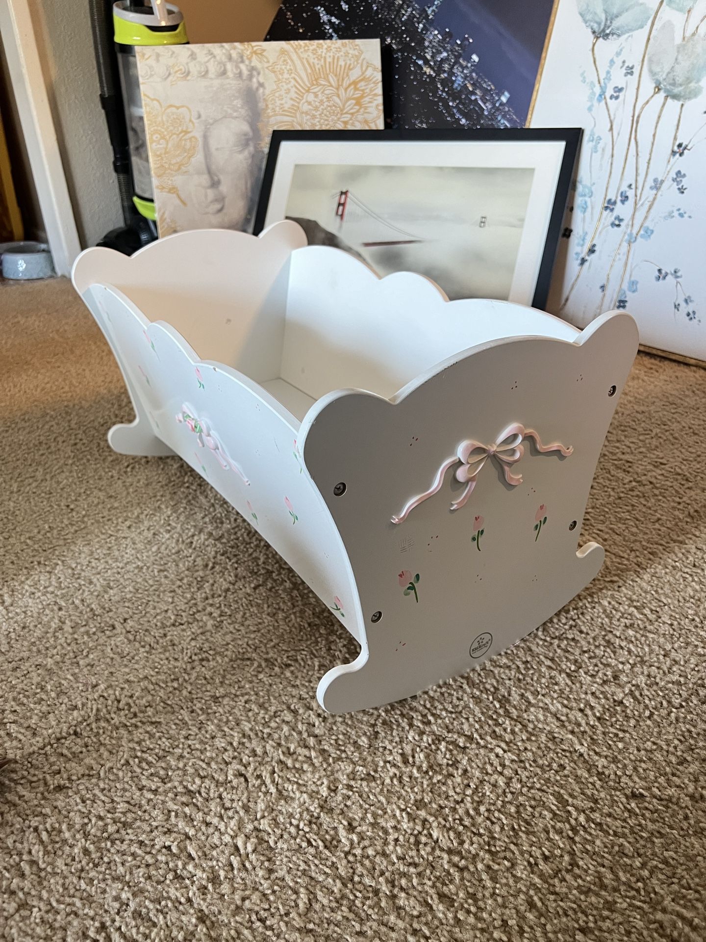 Kidkraft tiffany bow doll cradle hot sale