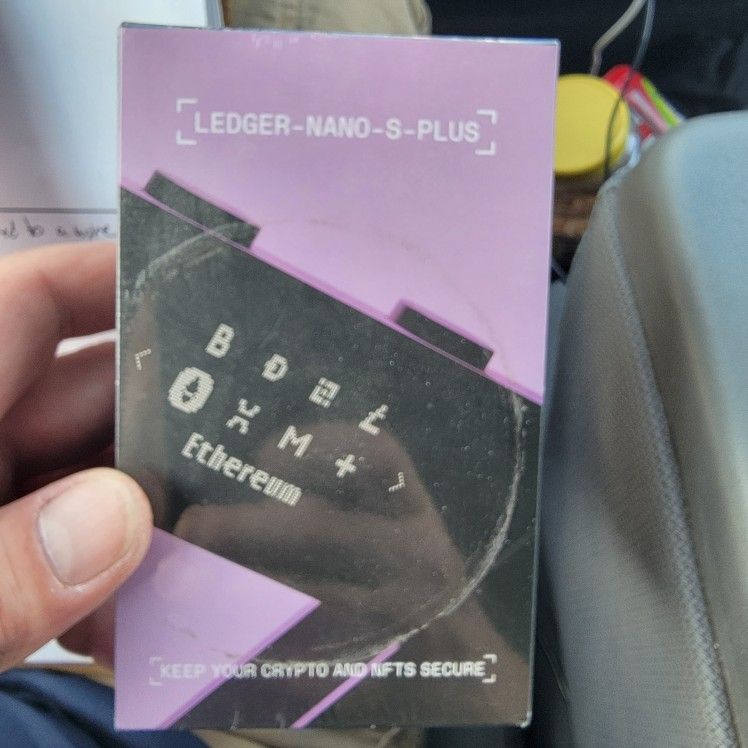 Ledger Nano S Plus Crypto Wallet