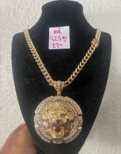 10K Yellow Gold 🇨🇺 Links Chain and Pendant  82.5Gr 27 Inches Long