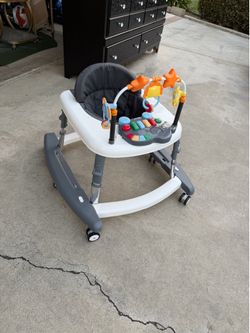 Baby walker adjustable